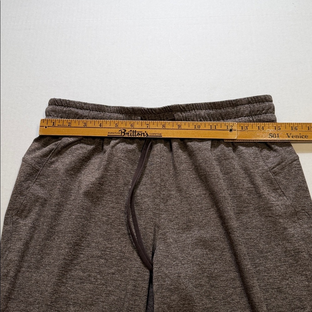 Lululemon Soft Jersey Classic-Fit Mid-Rise Jogger
Style LW5GCSS - Picture 3 of 6